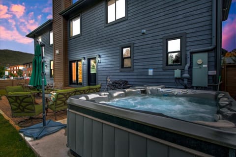 Mountain Lodge Oasis w Hot Tub-Rio Grande Trail House in Basalt