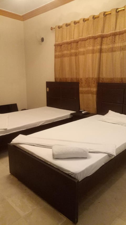 Johar Hill view Guest House Bed and breakfast in Karachi