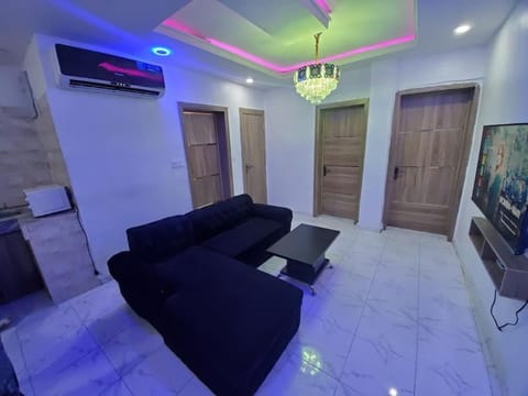 Dinero Rose-2 Bedroom Apartment Condominio in Lagos