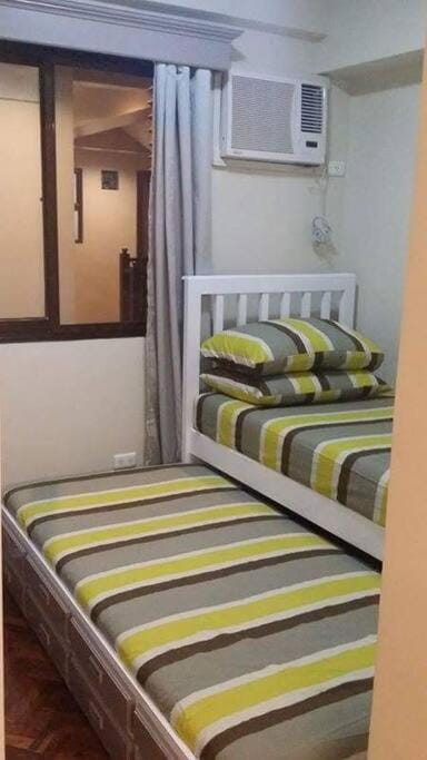 Newly & Fully Renovated Raya 2-Bedroom Condo Unit Condominio in Las Pinas