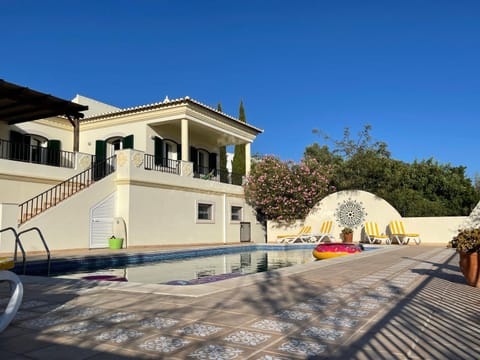 Casa do Monte Chalet in Loulé