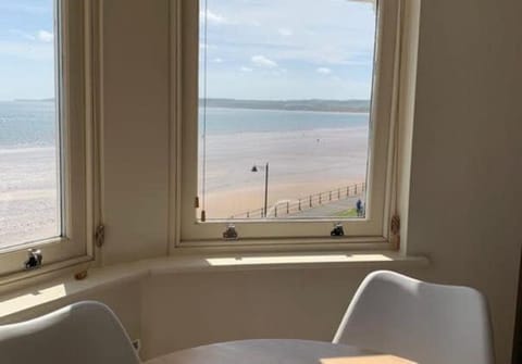 Apartment 5, 11 The Beach - Spectacular views of the bay House in Filey