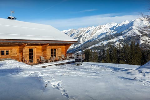 Property building, Day, Natural landscape, Winter, Mountain view