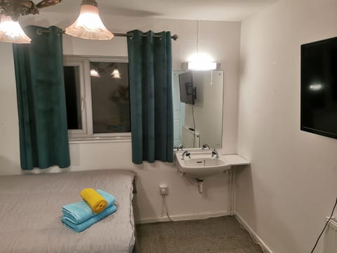 116 Maison Dieu Road Room D in Dover Hostel in Dover