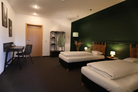 Haoma Lodge Oase I Superzentral I Free Parking I WLAN I Netflix Apartment in Erlangen
