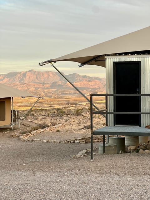 Camp Elena - Luxury Tents Minutes from Big Bend and Restaurants Luxury tent in Big Bend National Park