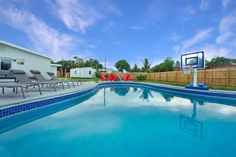 Pool view, Swimming pool, Swimming pool