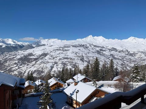 Appartement de charme 4 pièces, 8 pers, balcon, proche pistes et centre, Vallandry - FR-1-411-875 Apartment in Landry