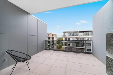 Luxuary 3 Bedroom Apt with Large internal space Apartment in Sydney