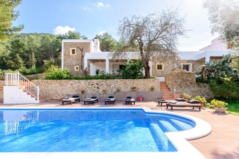 Facade/entrance, Garden view, Pool view, Swimming pool