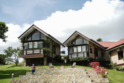 Property building, Day, Garden, Garden view