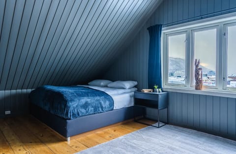 Arctic Homes - Historical Tromsø House Condo in Tromso