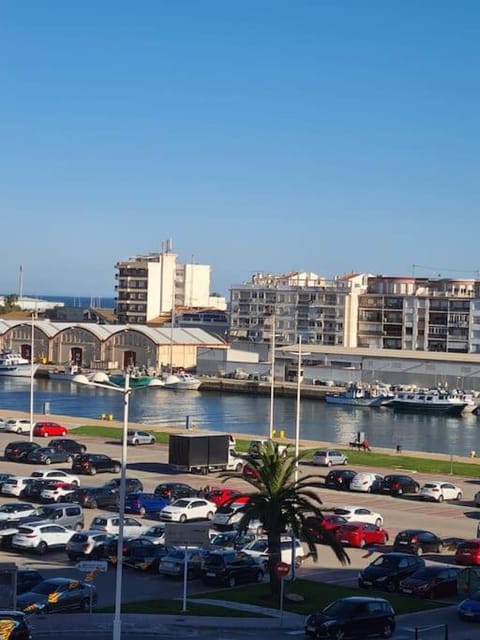 Natural landscape, City view, Sea view, Parking