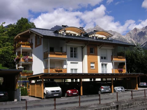 Property building, Natural landscape, Mountain view, Parking