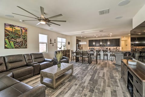 Stunning Goodyear Vacation Rental with Private Pool! Maison in Goodyear