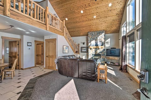 Dog-Friendly Ronald Vacation Rental Cabin! House in Roslyn