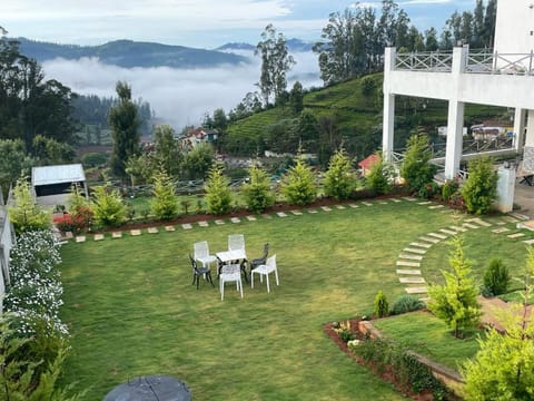 Day, Garden, Garden view, Mountain view