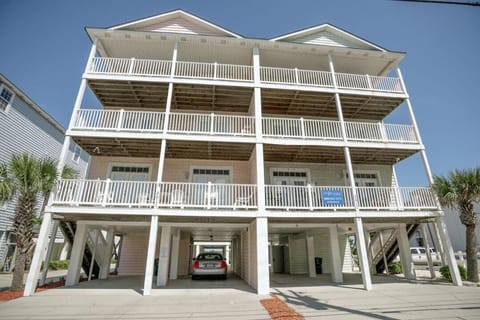 Grand Cayman Villas by Coastline Resorts Chalet in North Myrtle Beach