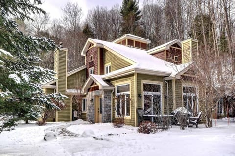 Excellent Townhome On Golf Course w/3 Bdrm 2 Bath House in Mont-Tremblant