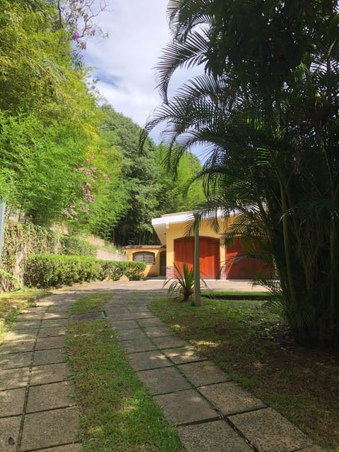 Recanto Arlecchino House in Águas de Lindóia