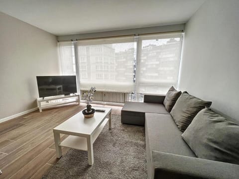 tirou 5 centre - gare - aéroport Apartment in Charleroi