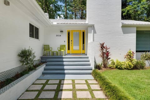 Property building, Facade/entrance, Day, Garden view