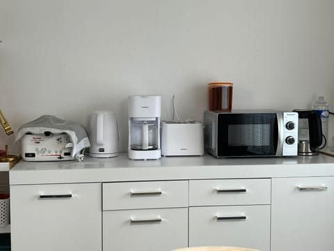 Coffee/tea facilities, minibar, toaster