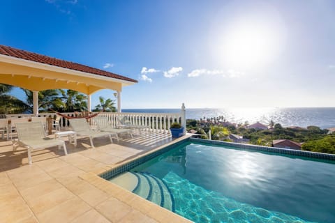 Coral Estate Holidays Villa in Curaçao