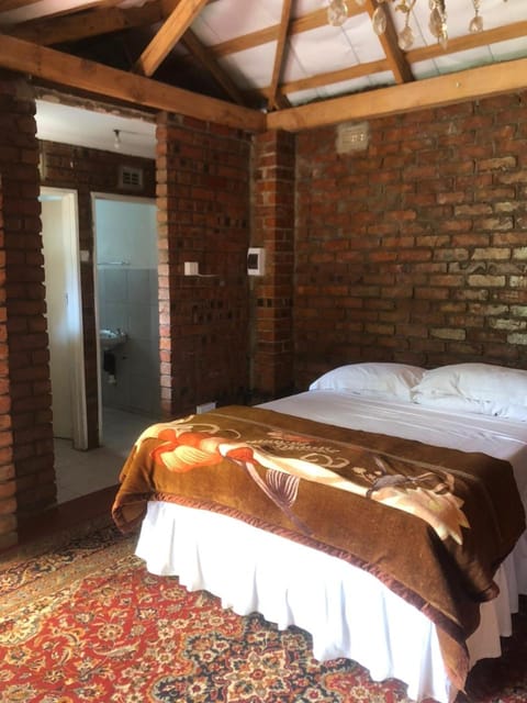 African feel studio with kitchenette - 2045 Condo in Harare