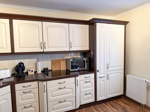 Coffee/tea facilities, Kitchen or kitchenette, pet friendly, stove, toaster