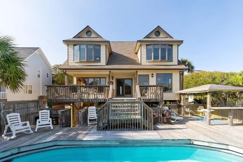 1511 Forrest Ave - Sea Caught The Katy - Private Pool- Ocean View Casa in Folly Beach