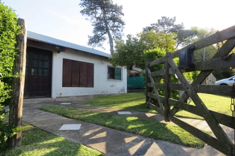 Vistas del Peñón House in Sierra de los Padres