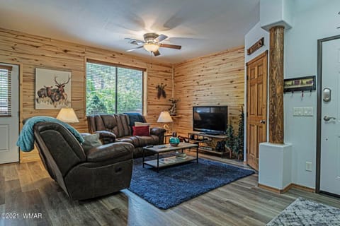 Living room, Seating area, fireplace