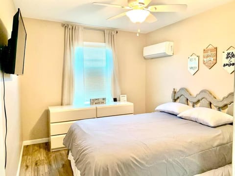 The Lighthouse-3 Bedroom with Casino Pier Gameroom Apartment in Seaside Heights