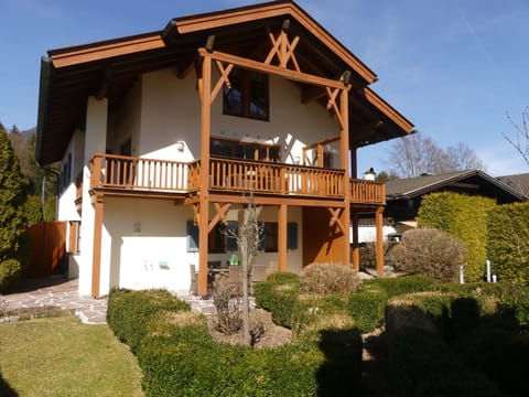 Property building, Day, Garden, Garden view