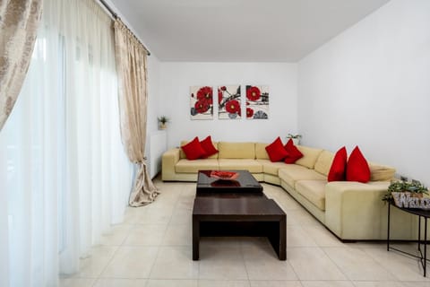 Living room, Photo of the whole room, Seating area, Bedroom