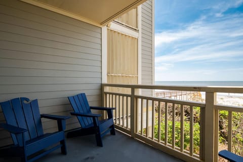Beach Therapy Haus in Caswell Beach