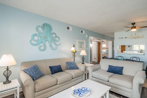 Beach Therapy House in Caswell Beach