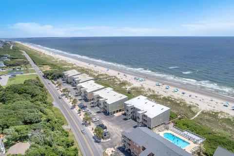 Captains Choice House in Caswell Beach