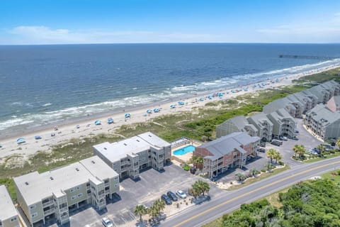 Captains Choice House in Caswell Beach