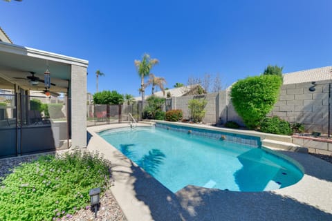 Mesa Vacation Rental Home with Private Pool! Haus in Superstition Springs