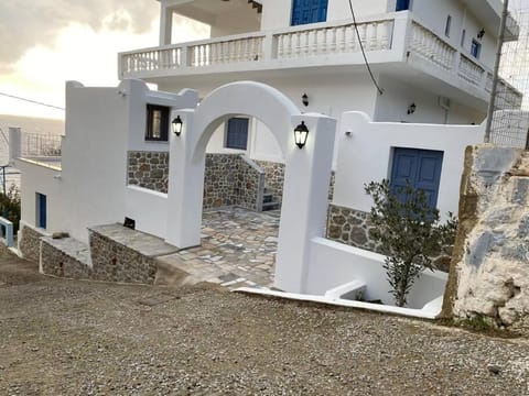 George's Home Platy Gyalos House in Kalymnos