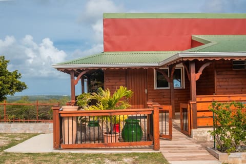 Domainde de Meilly - M&P Concept Vue mer Jacuzzi OU Piscine Campeggio /
resort per camper in Marie-Galante