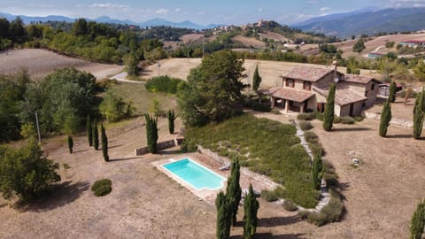 Property building, Day, Bird's eye view, Garden, Garden view, Mountain view, Pool view, Swimming pool