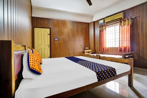 SPOT ON Aiwa Residency Hotel in Kochi