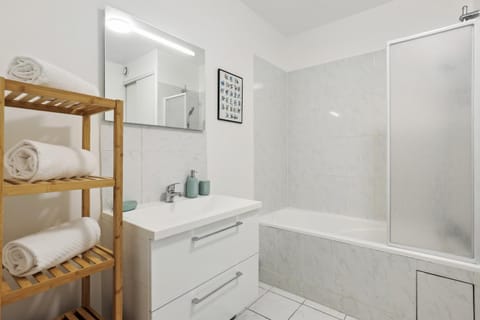 Shower, Bathroom, Bath