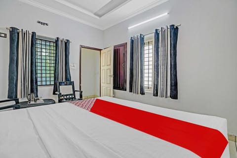 OYO Flagship Hornbill Residency Hotel in Alappuzha