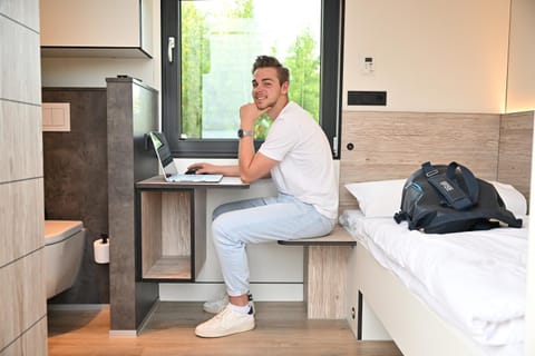 Toilet, Bed, Photo of the whole room, Seating area, Bedroom