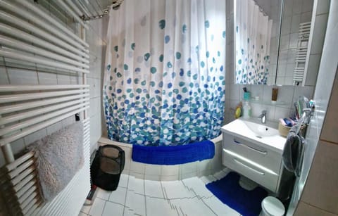 Shower, Bathroom, Bath, Internal: Not applicable to any particular room