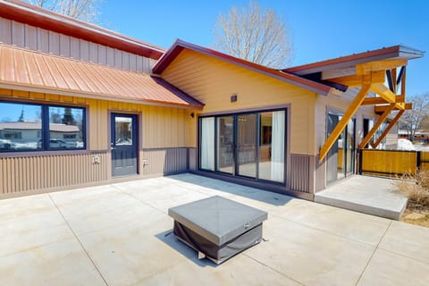 Leisure Lodge Living House in Gunnison